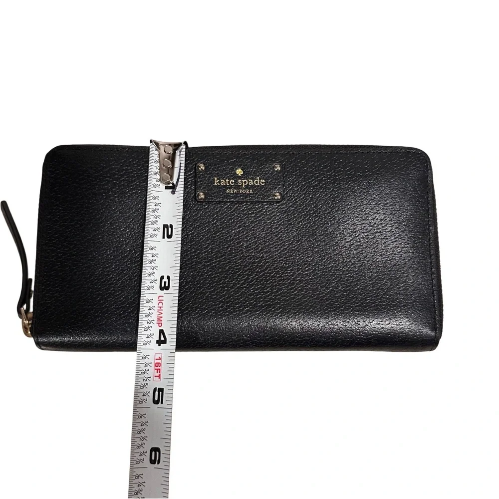 Kate Spade New York Black Leather Zip Around Wallet Gold Hardware Like New EUC
